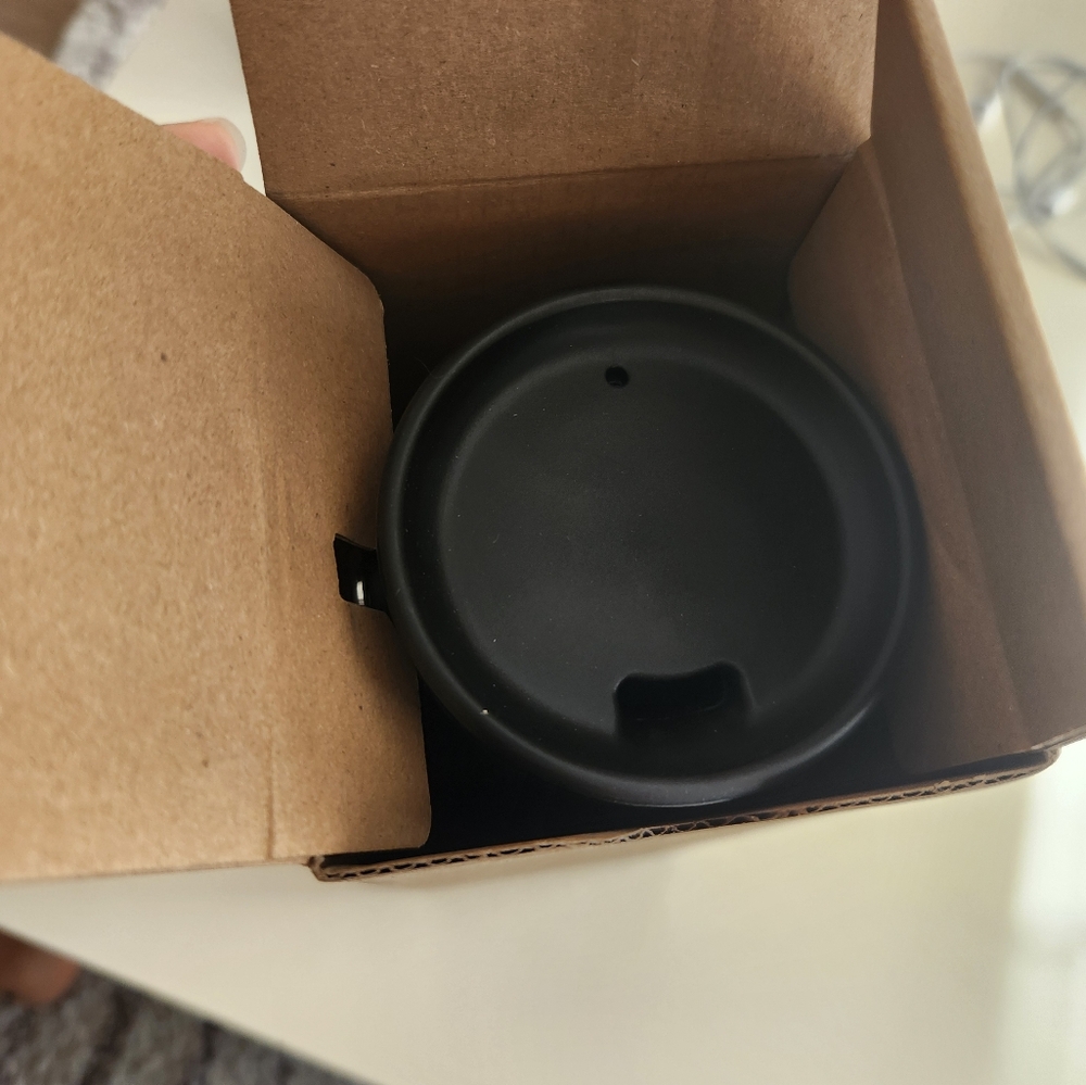 Hydro Flask Matte Black Insulated Bottle! - Picture 3 of 3